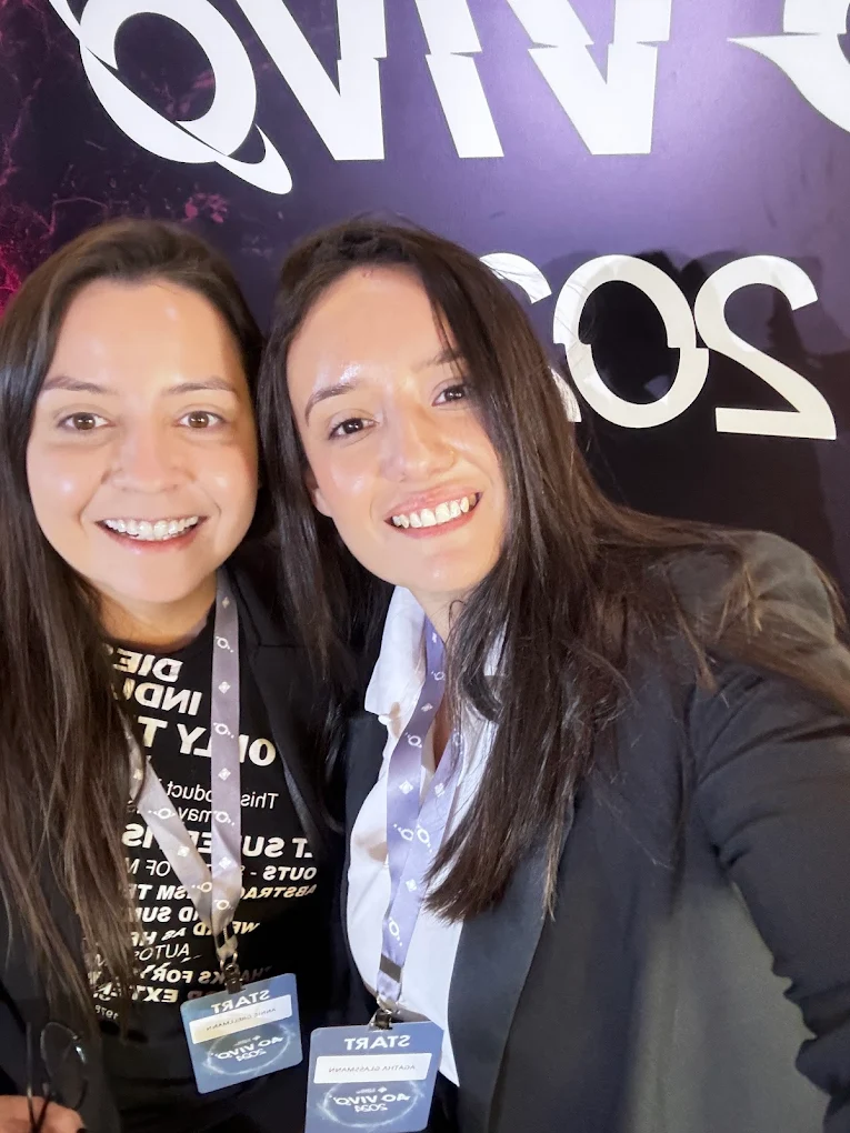 Consultores INFI analizando datos de embudo de ventas y performance de campañas de tráfico pago